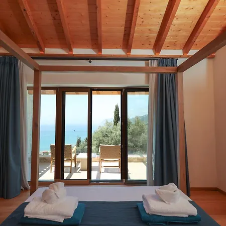 Appartement Acrolithos